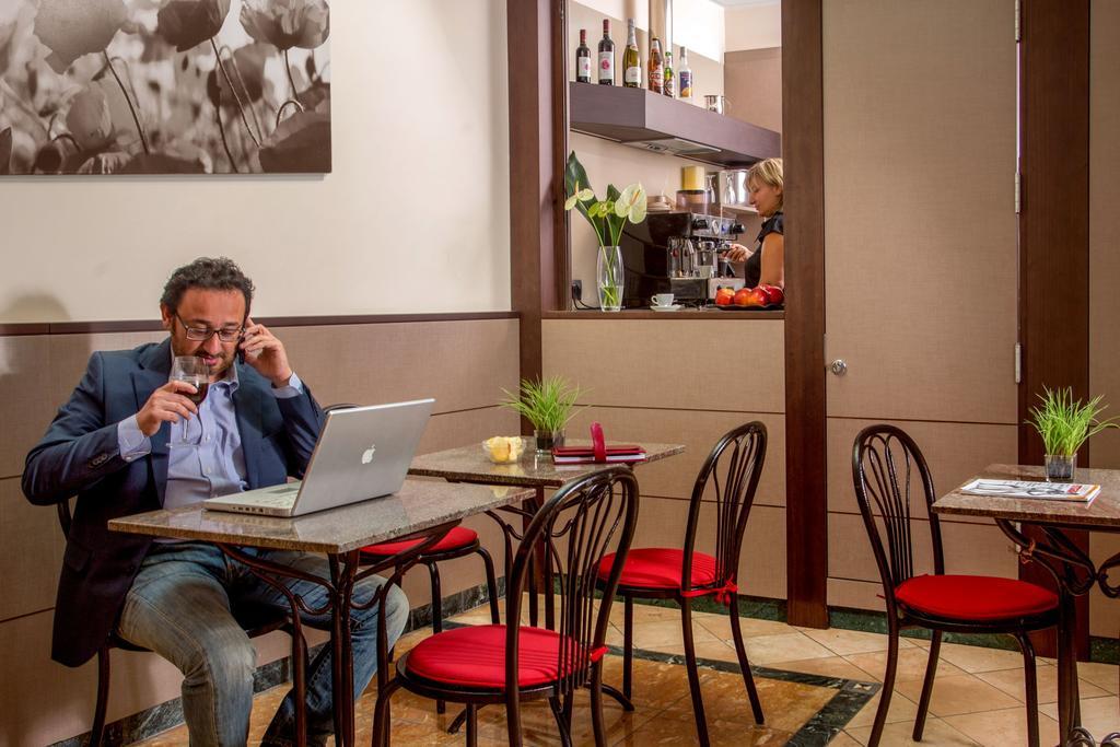 Hotel Dei Mille Rzym Zewnętrze zdjęcie