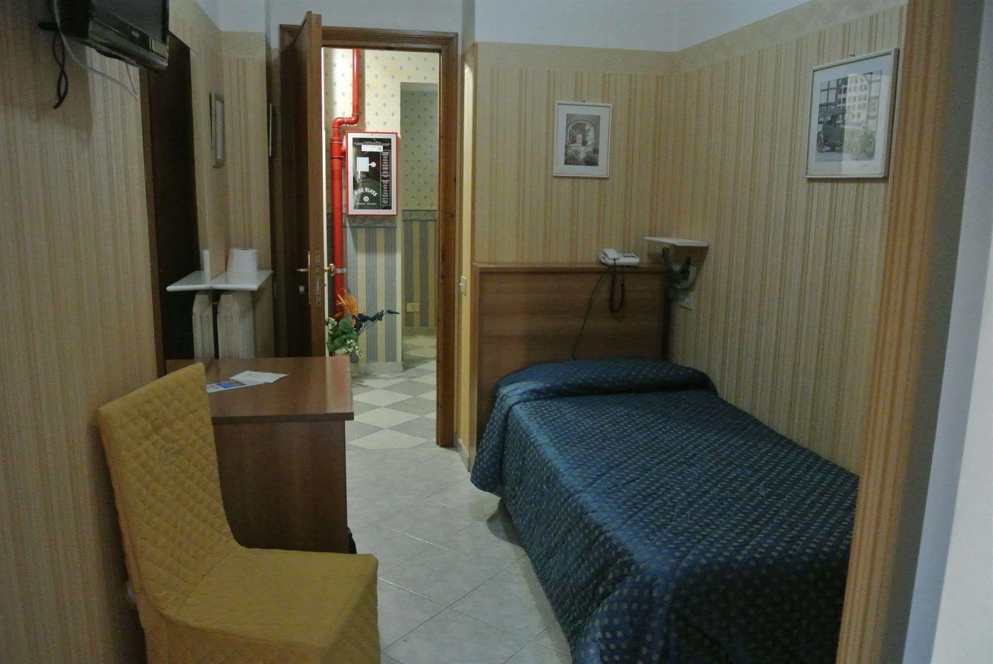 Hotel Dei Mille Rzym Zewnętrze zdjęcie