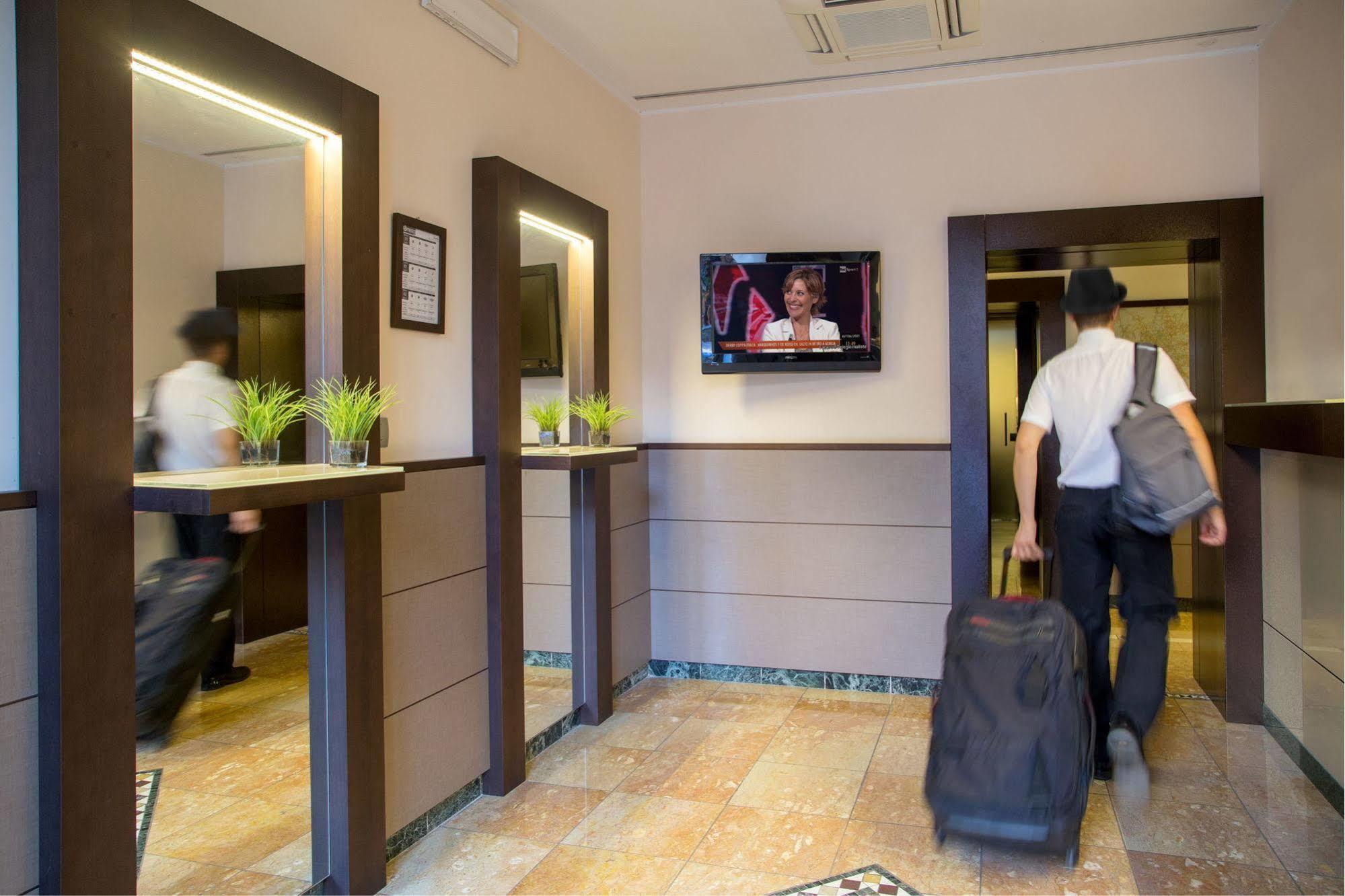 Hotel Dei Mille Rzym Zewnętrze zdjęcie